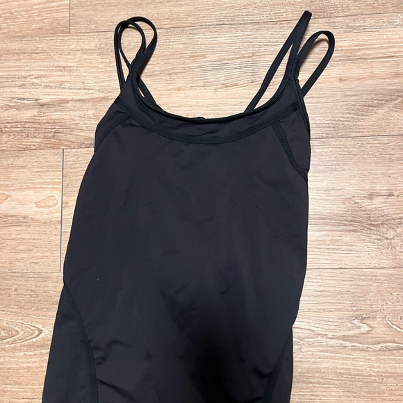 Lululemon tank! - Picture 1 of 3